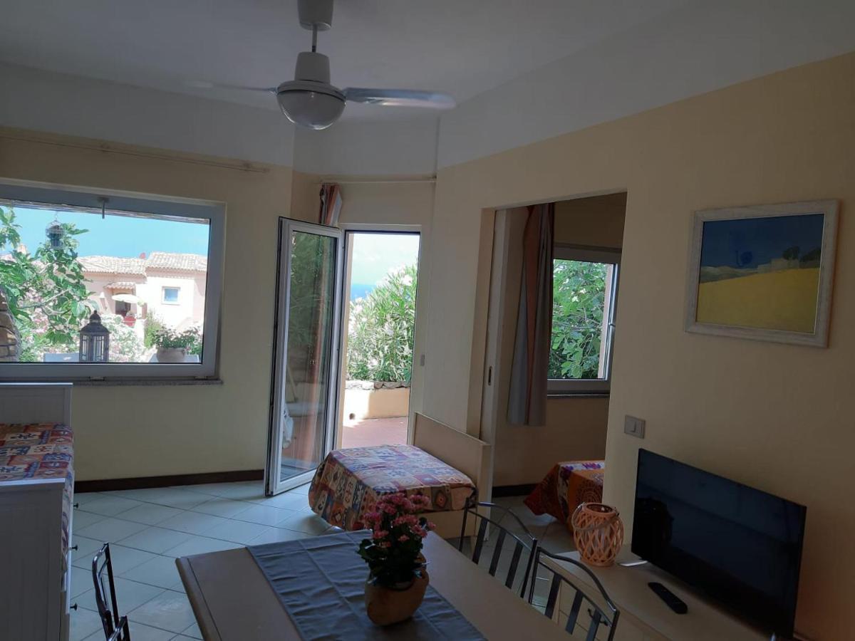 Appartamento Panoramico Calarossa Sardegna อิโซลา โรสซา ภายนอก รูปภาพ