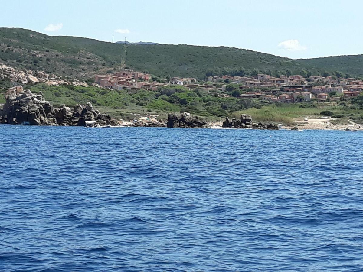 Appartamento Panoramico Calarossa Sardegna อิโซลา โรสซา ภายนอก รูปภาพ